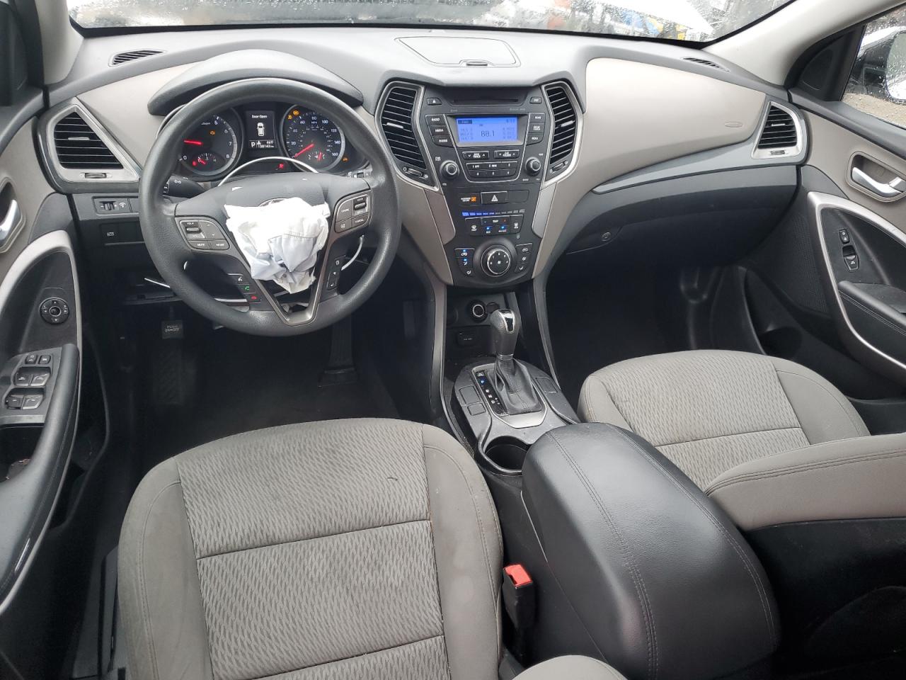 2015 Hyundai Santa Fe - Image 8