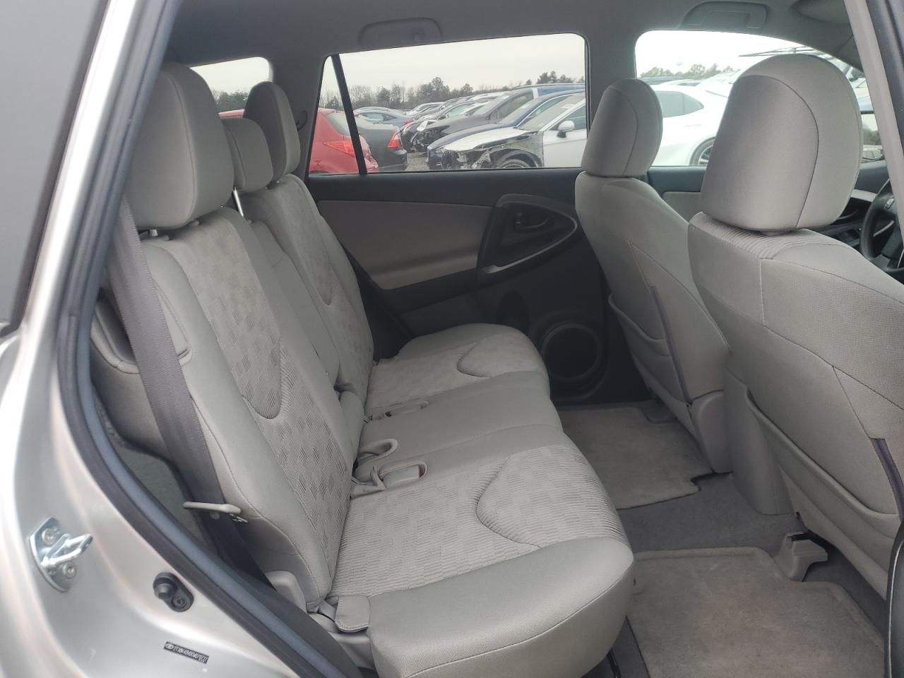 2012 Toyota RAV 4 - Image 11