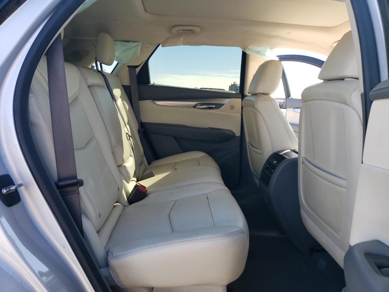 2017 Cadillac XT5 - Image 11