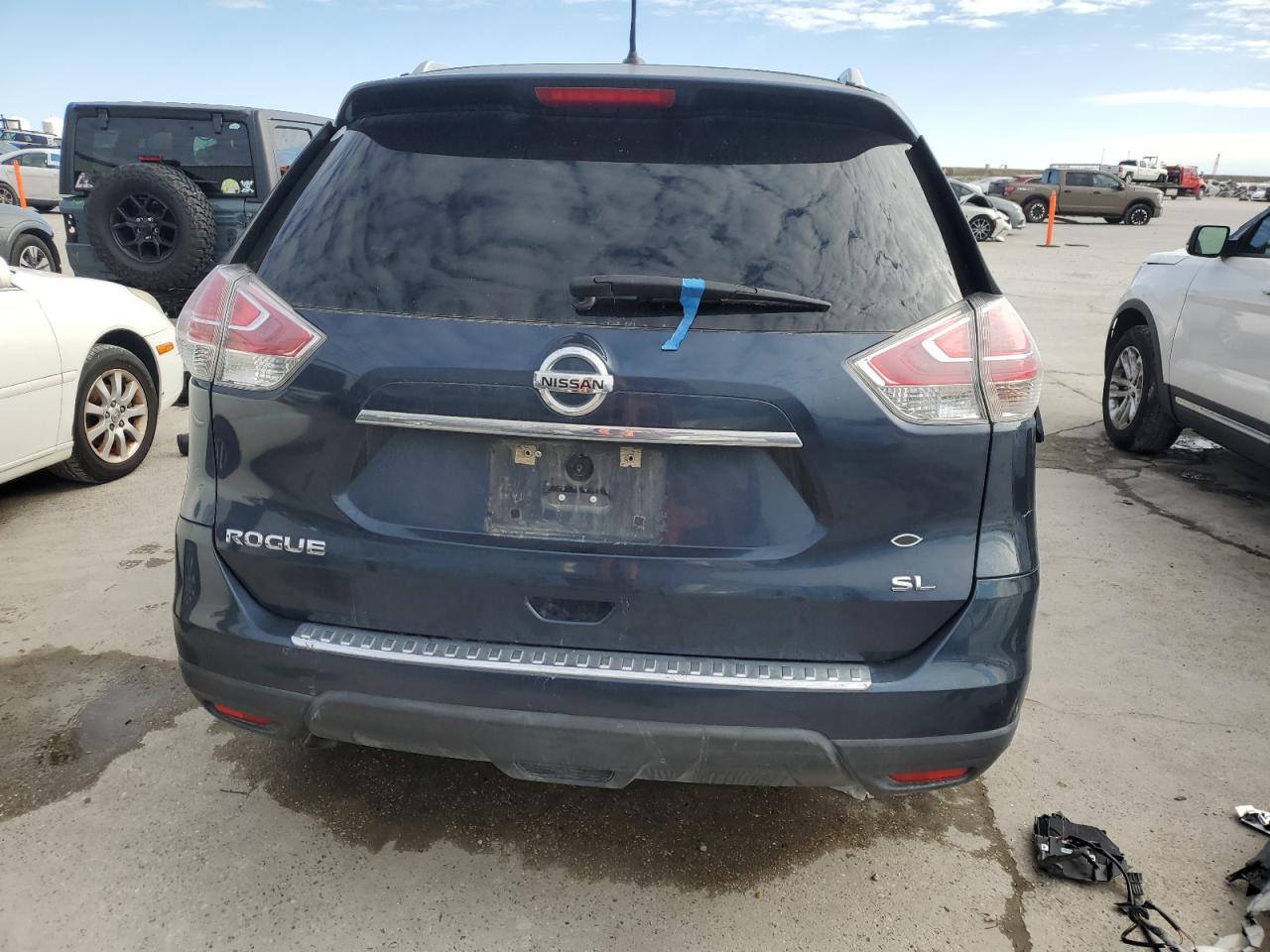 2015 Nissan Rogue - Image 6