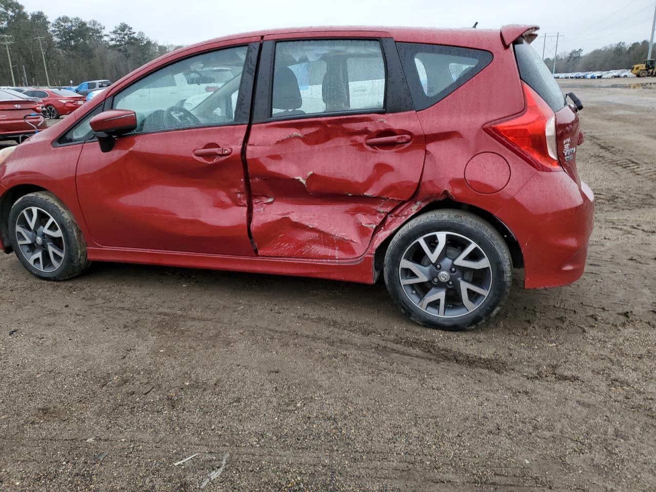2015 Nissan Versa - Image 2