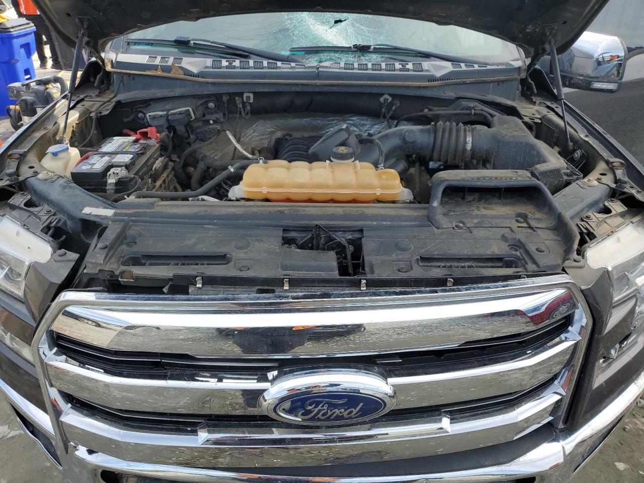 2015 Ford F-150 - Image 11