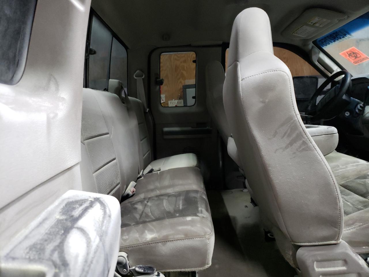 2008 Ford F250 - Image 10