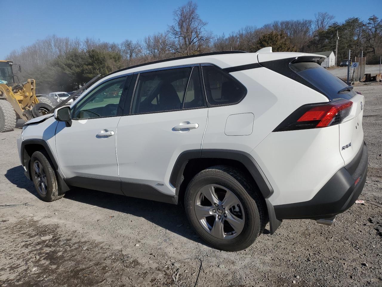 JTMRWRFV6RD232699 2024 TOYOTA RAV 4 - Image 2