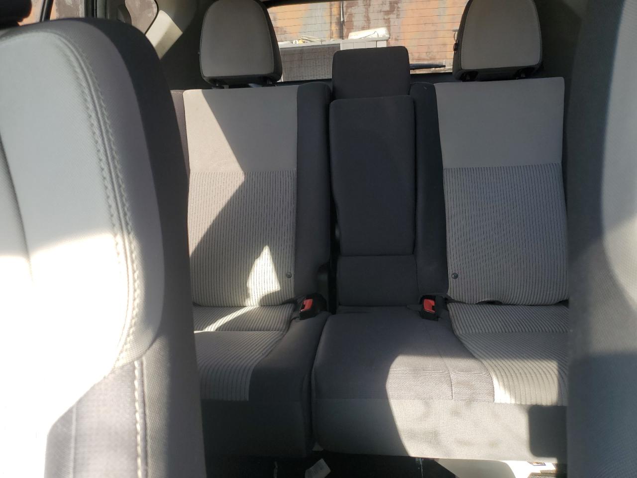 2015 Toyota RAV 4 - Image 10