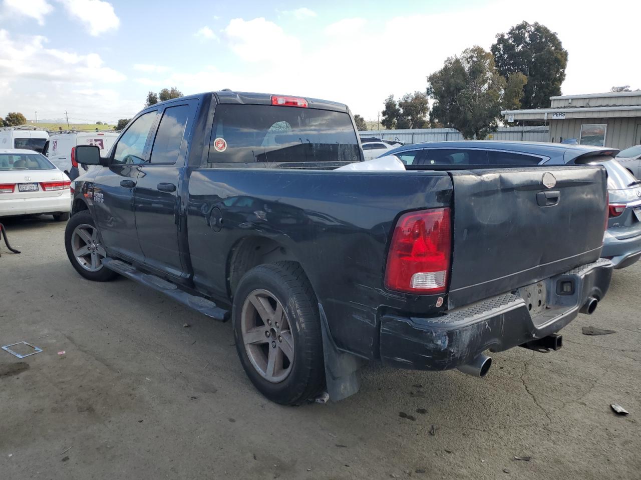 2015 RAM 1500 - Image 2