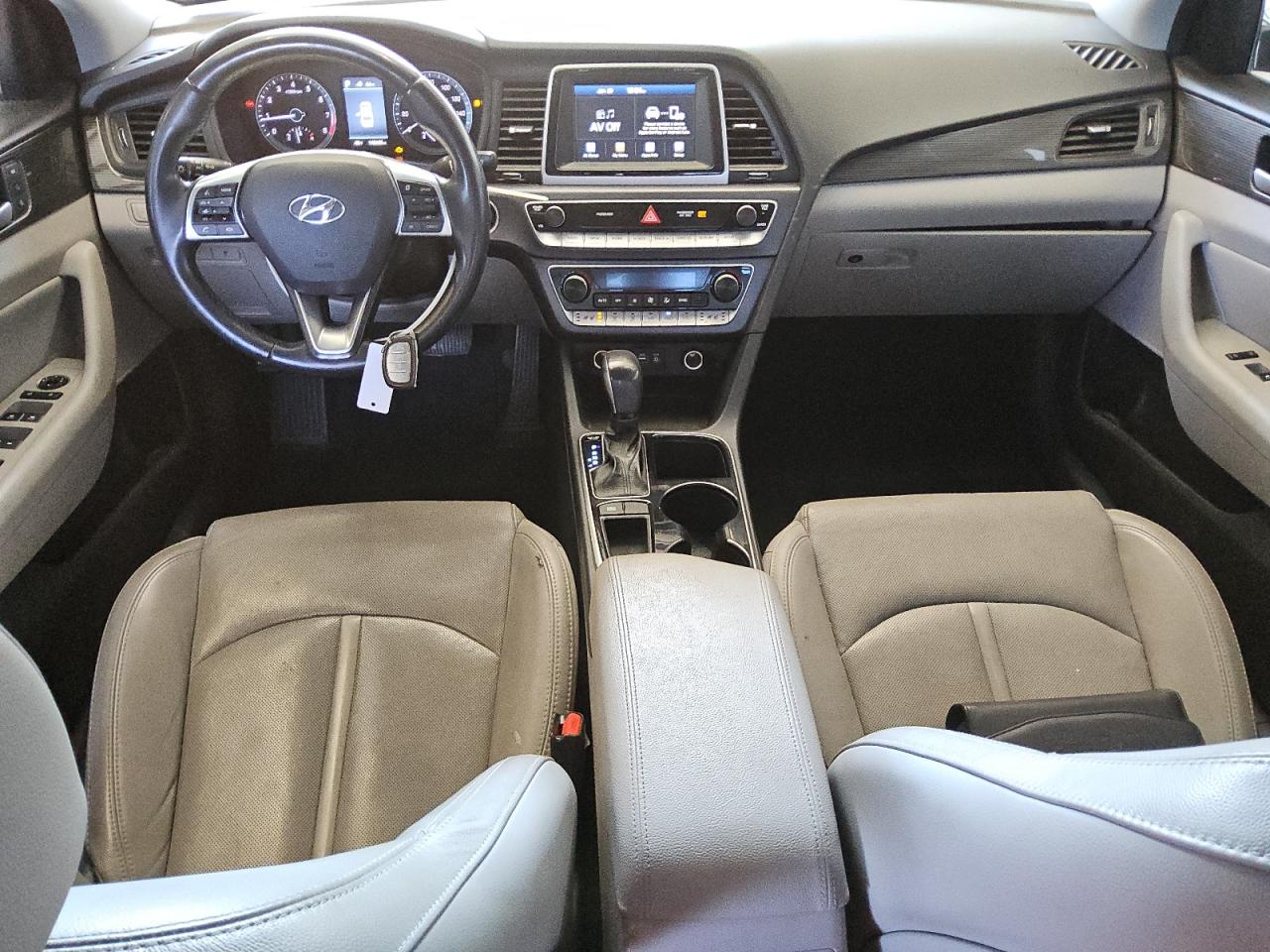 2018 Hyundai Sonata - Image 8