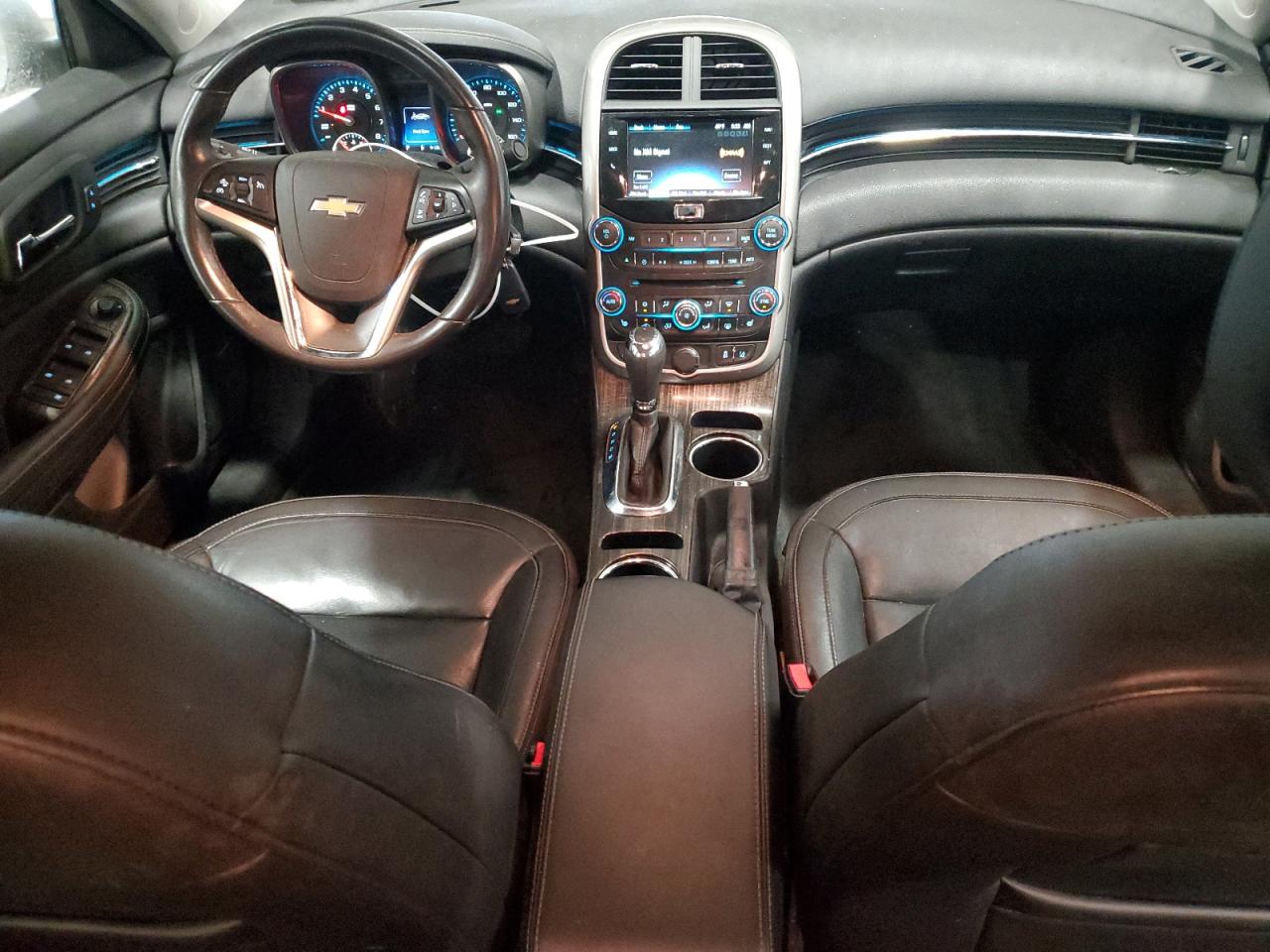 2016 Chevrolet Malibu - Image 8