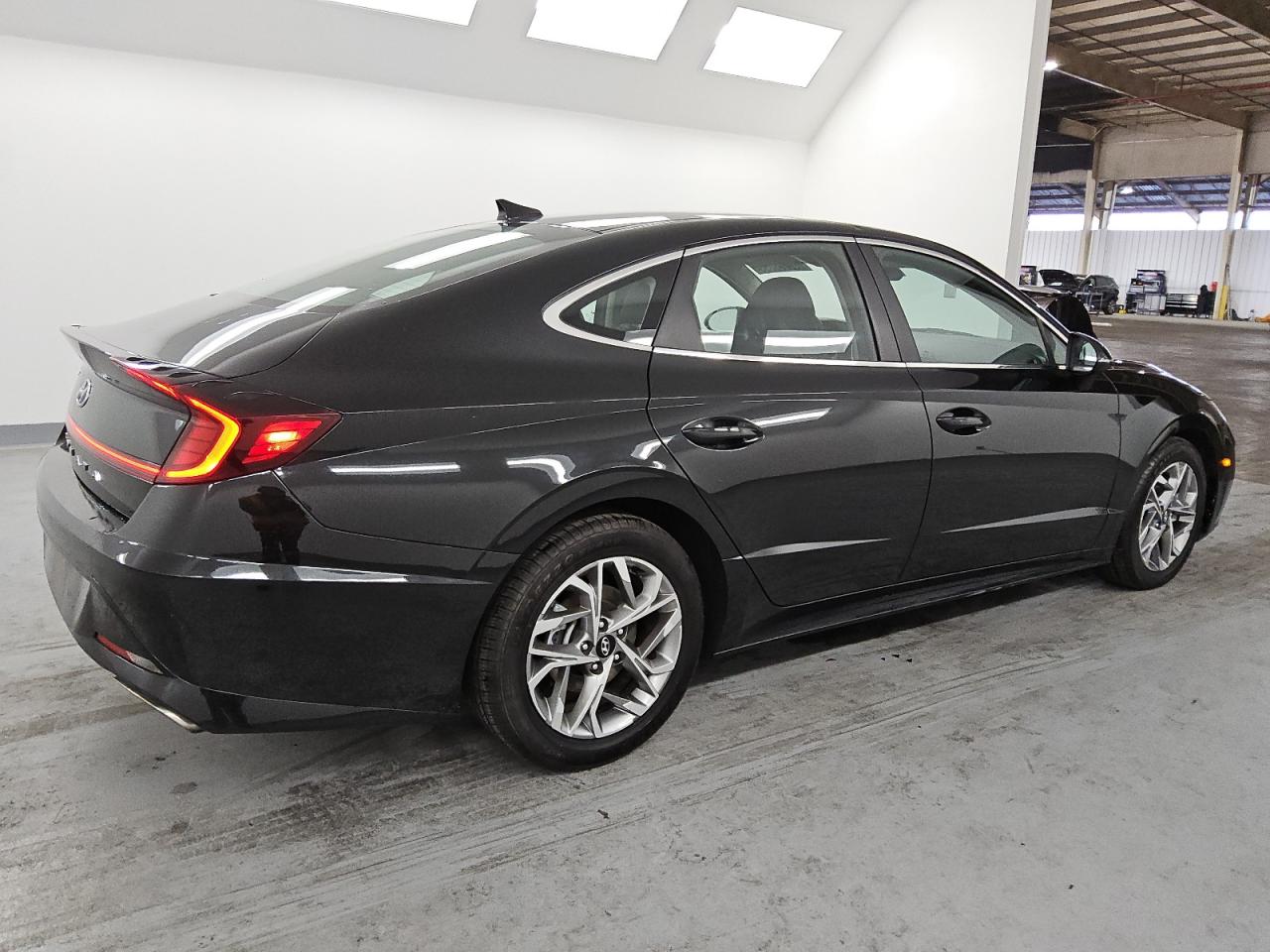 2021 Hyundai Sonata - Image 3