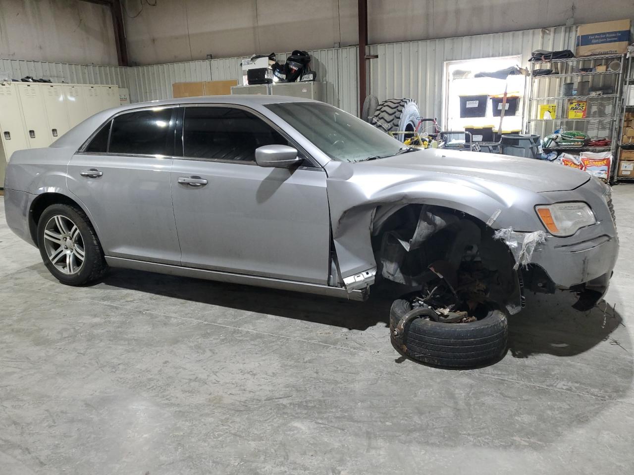 2014 Chrysler 300 - Image 4