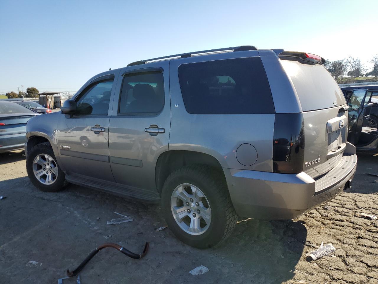 2007 Chevrolet Tahoe - Image 2