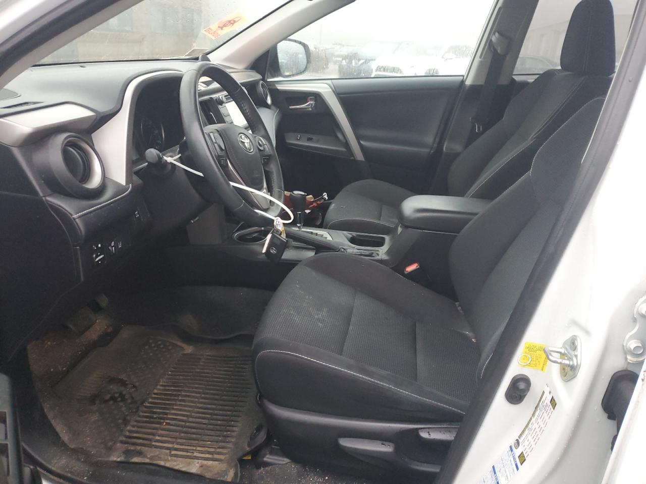 2017 Toyota RAV 4 - Image 7