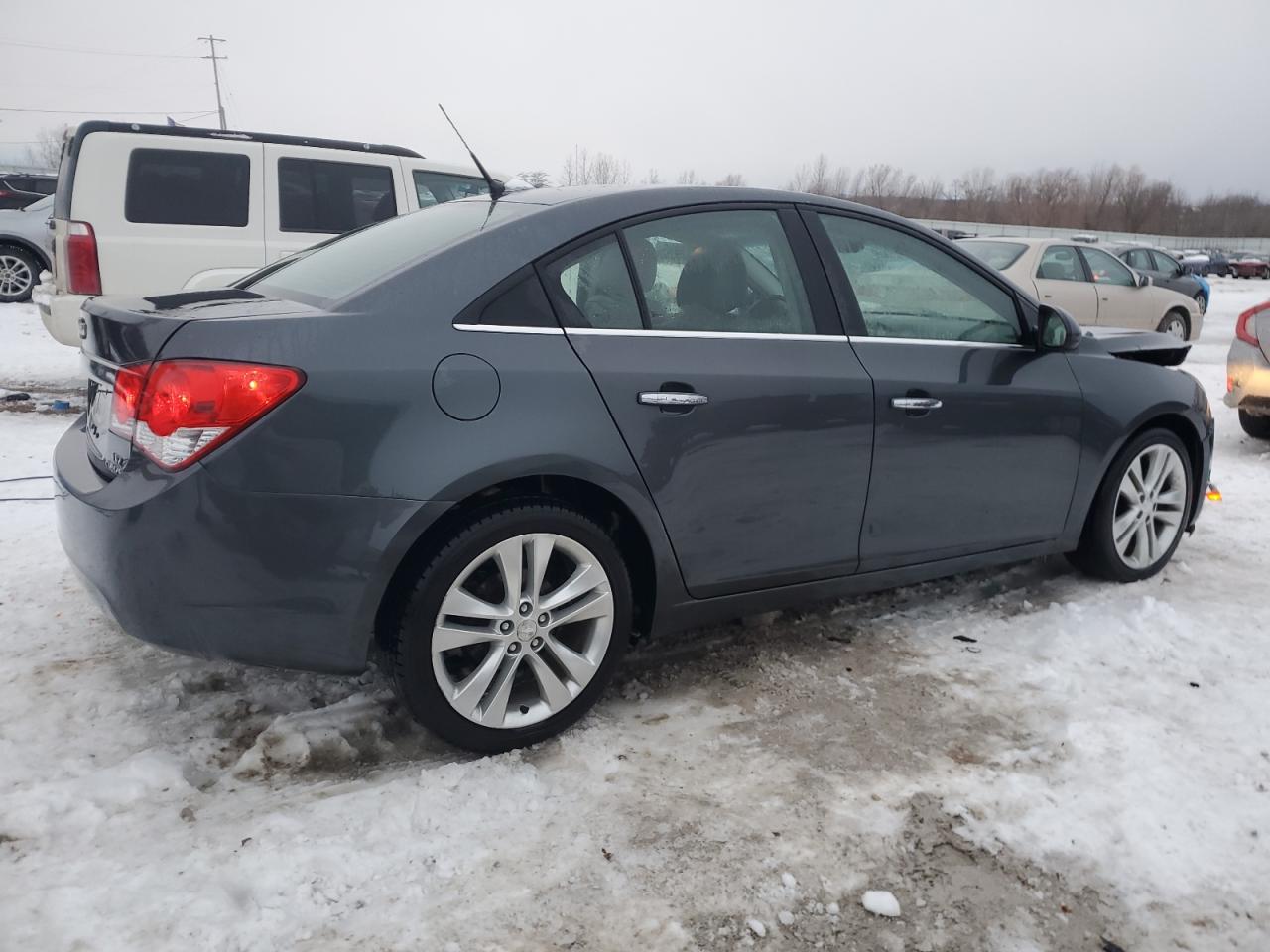 2013 Chevrolet Cruze - Image 3