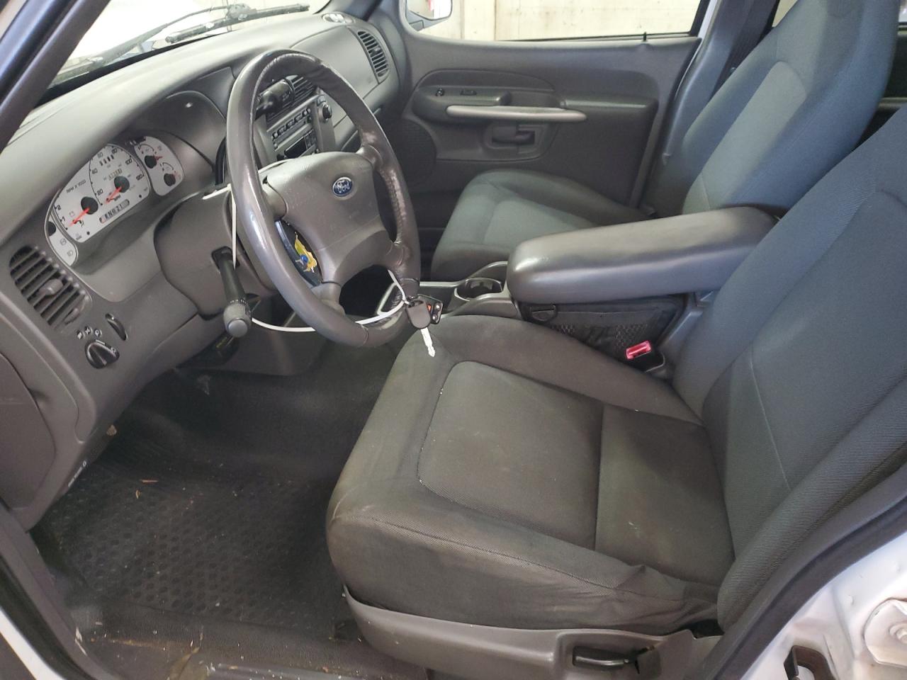 2002 Ford Explorer - Image 7