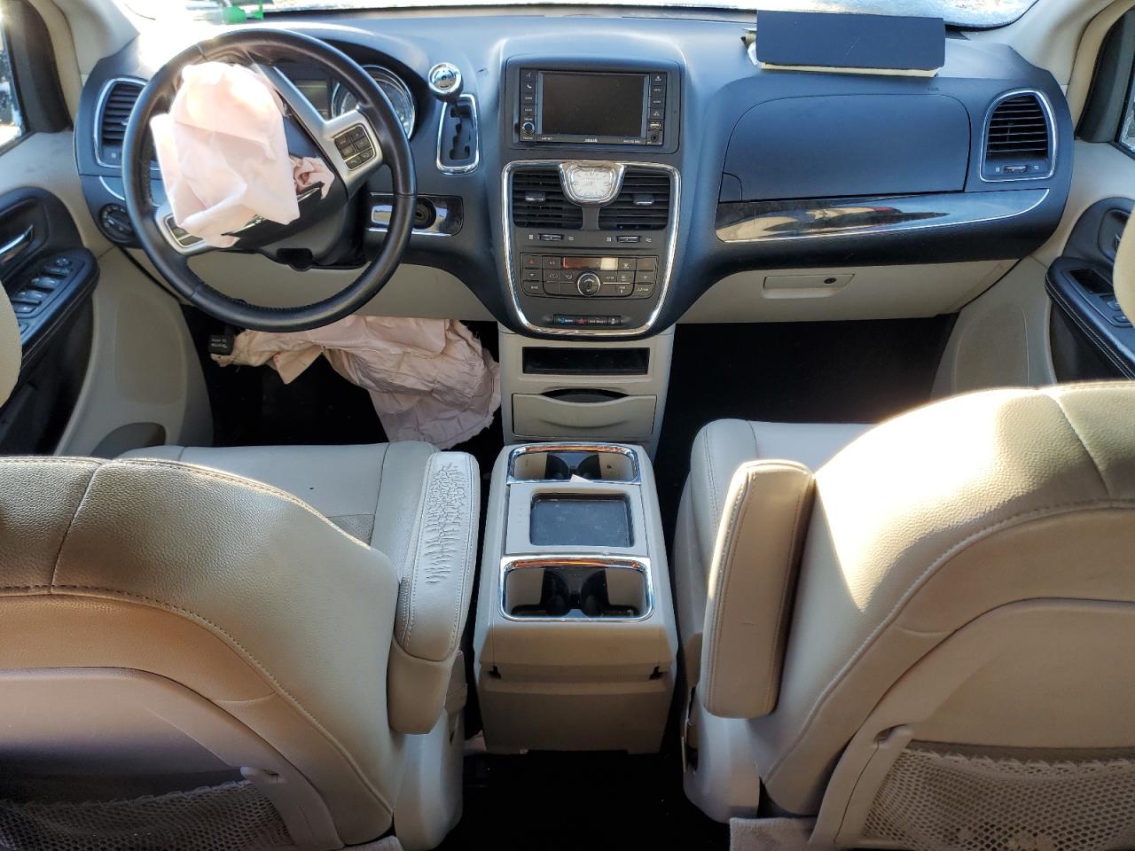 2012 Chrysler Town & Country - Image 8