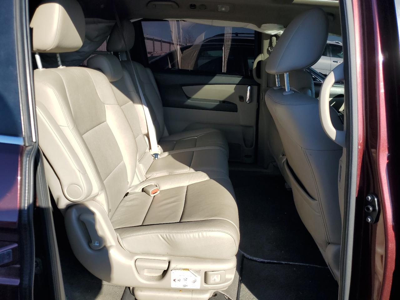 2017 Honda Odyssey - Image 11