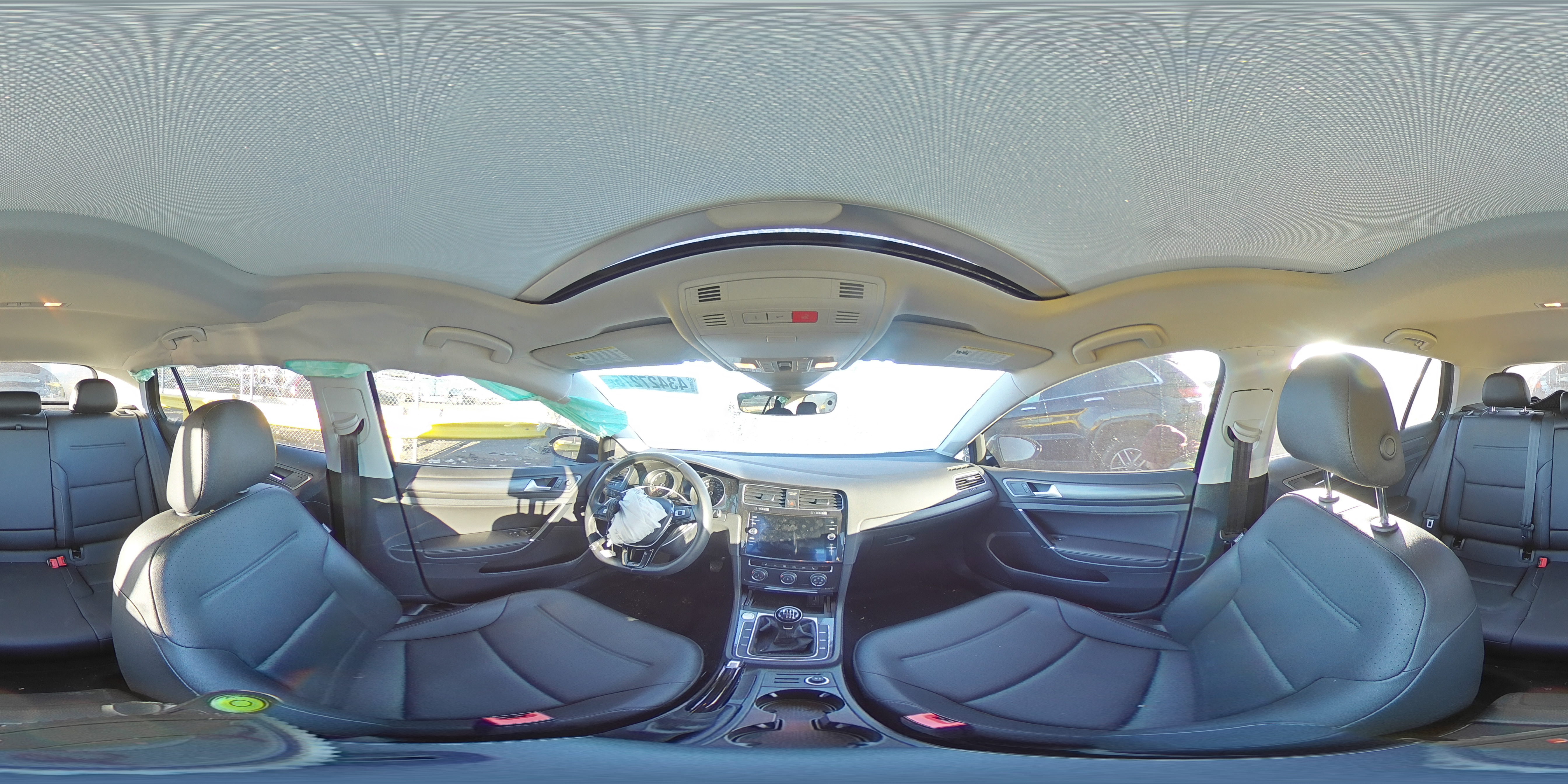 2019 Volkswagen Golf - Image 13
