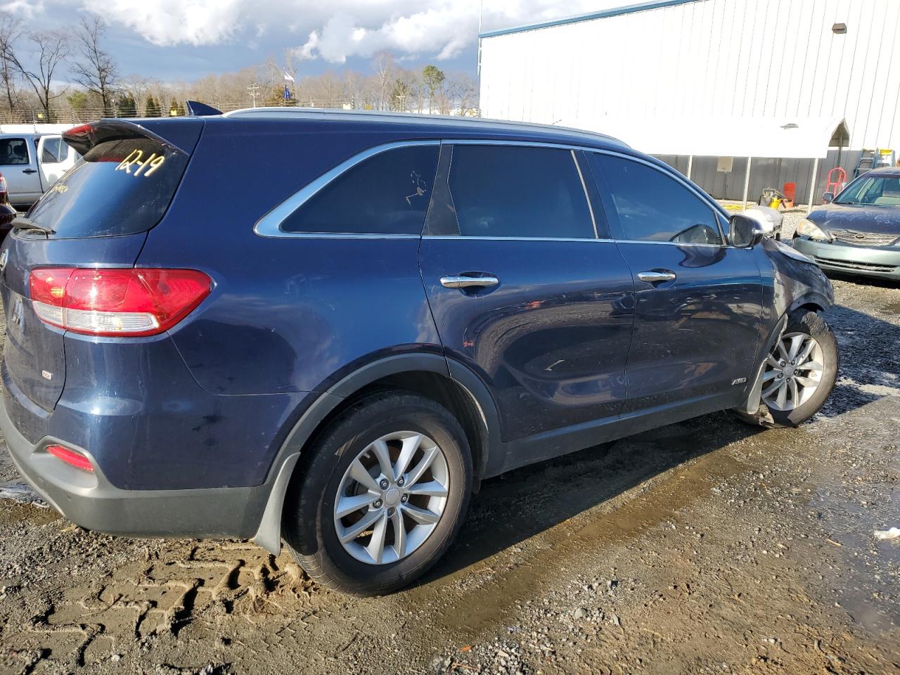 2016 Kia Sorento - Image 3