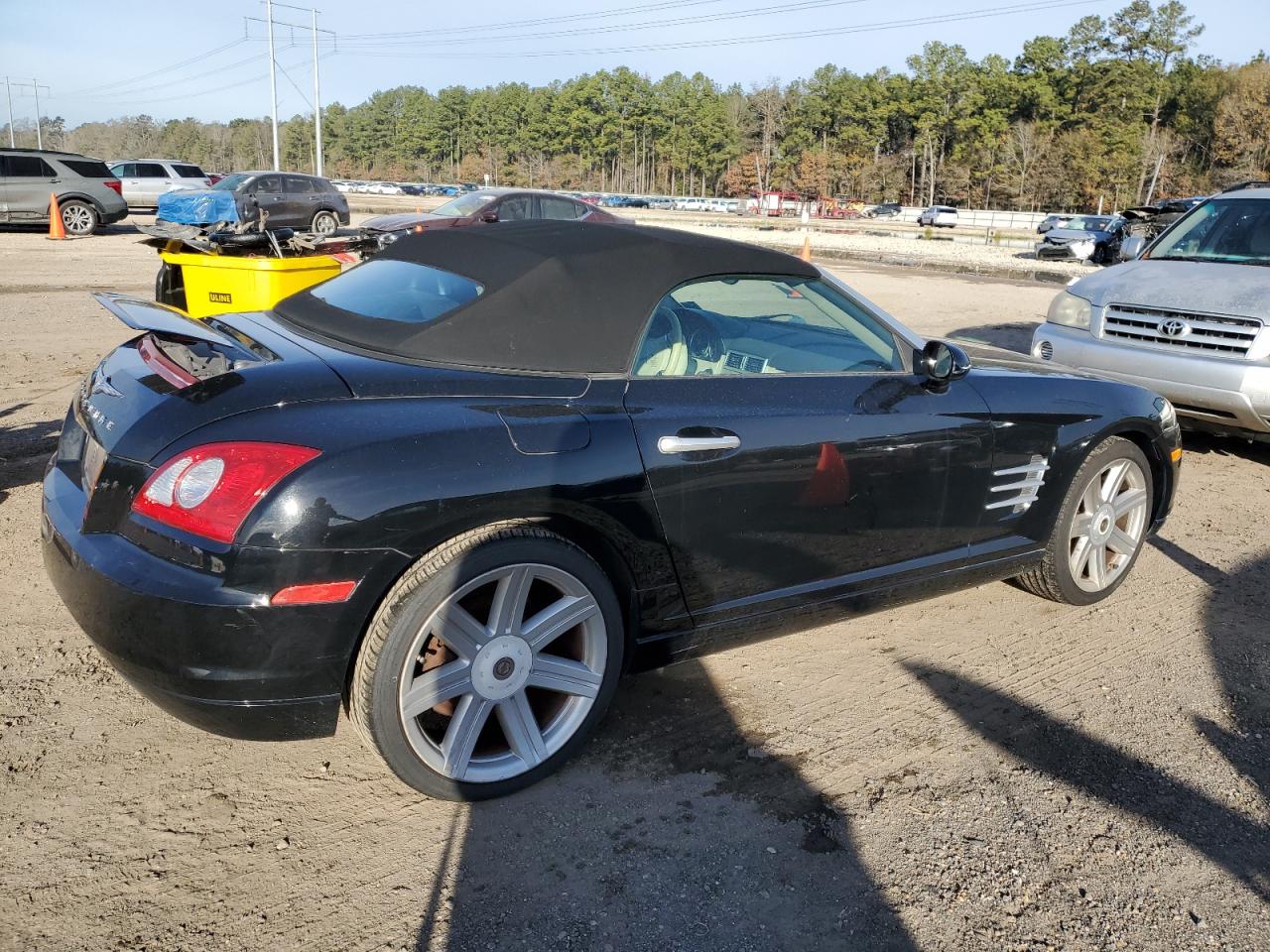 2005 Chrysler Crossfire - Image 3