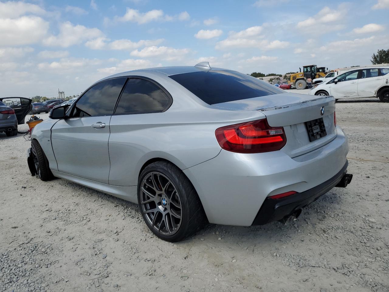 2014 BMW M2 - Image 2