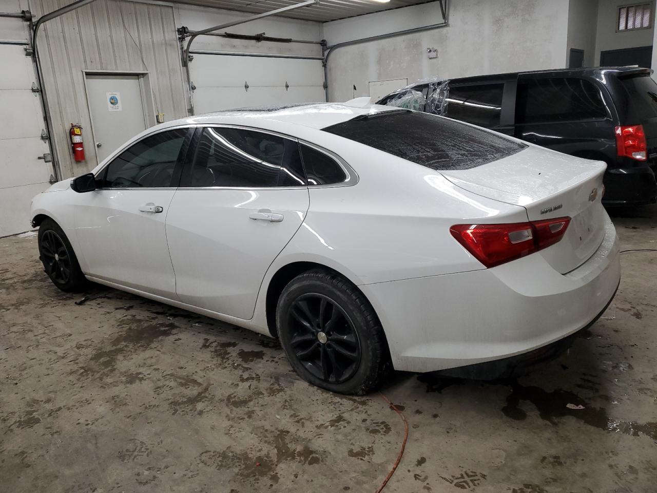 2018 Chevrolet Malibu - Image 2
