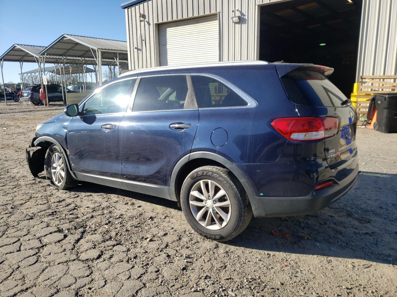 2016 Kia Sorento - Image 2