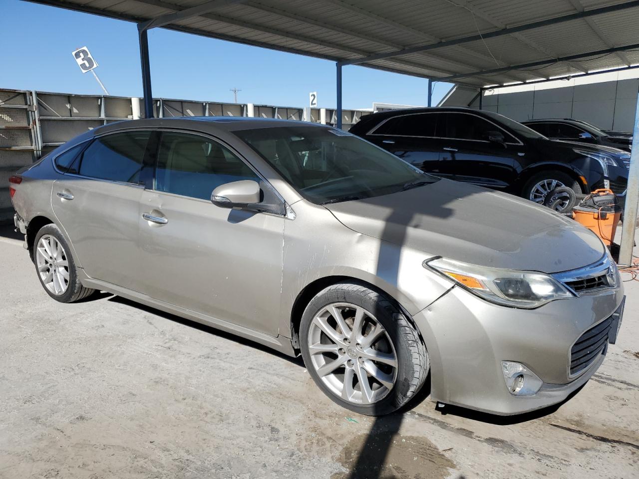 2013 Toyota Avalon - Image 4