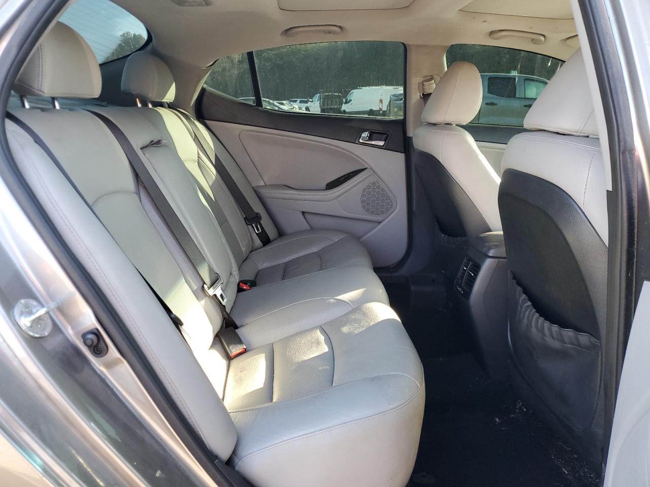2015 Kia Optima - Image 11