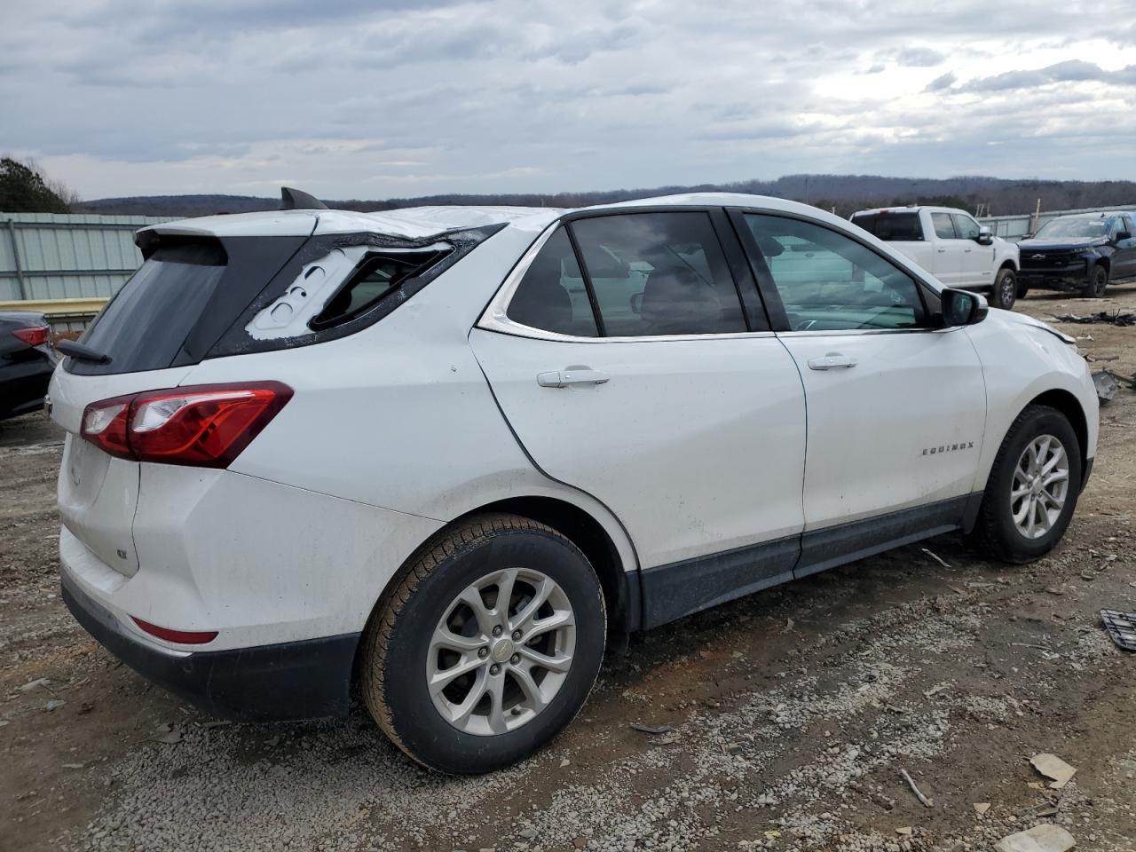 2019 Chevrolet Equinox - Image 3