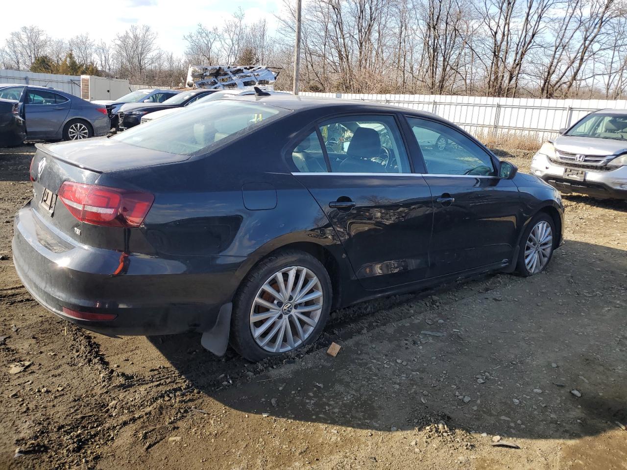 2016 Volkswagen Jetta - Image 3