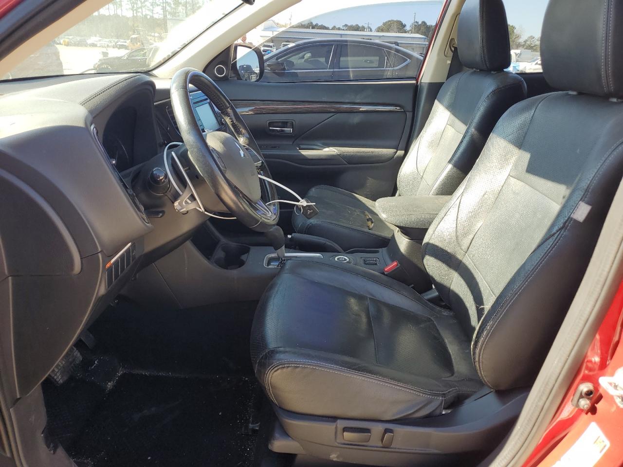 2016 Mitsubishi Outlander - Image 7