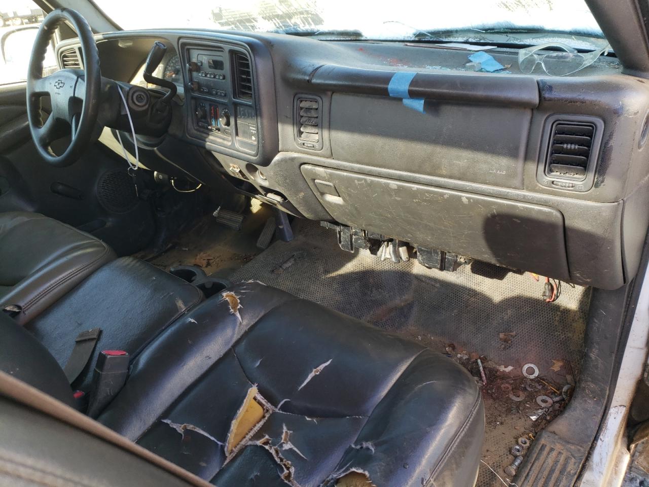 2005 Chevrolet Silverado - Image 8