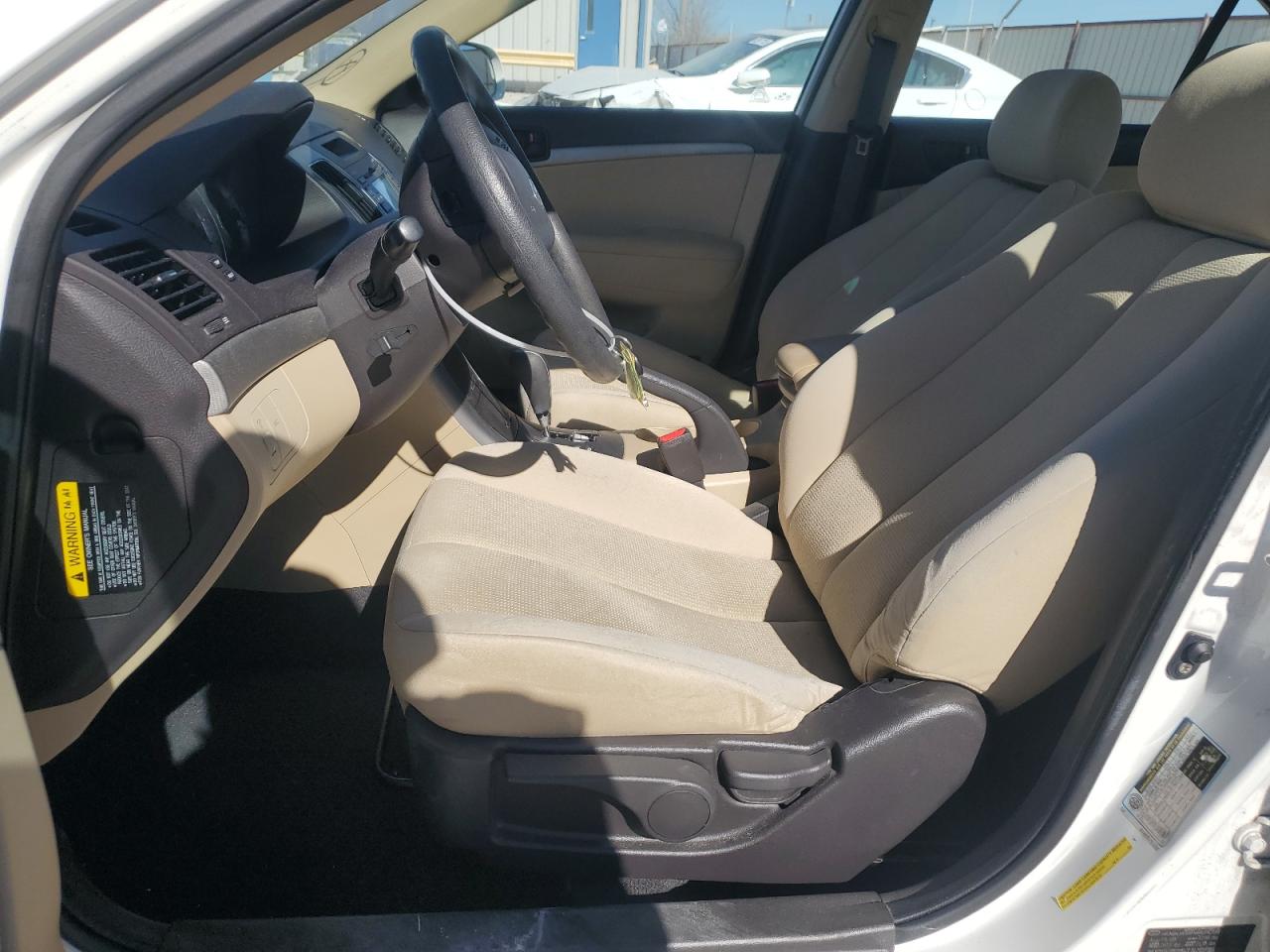 2009 Hyundai Sonata - Image 7