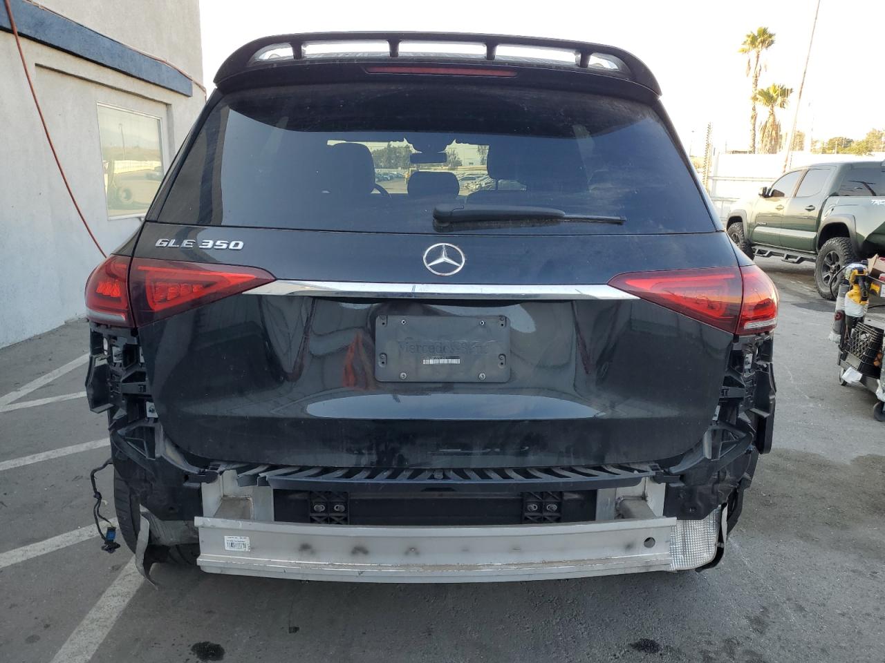 2022 Mercedes-Benz GLE - Image 6
