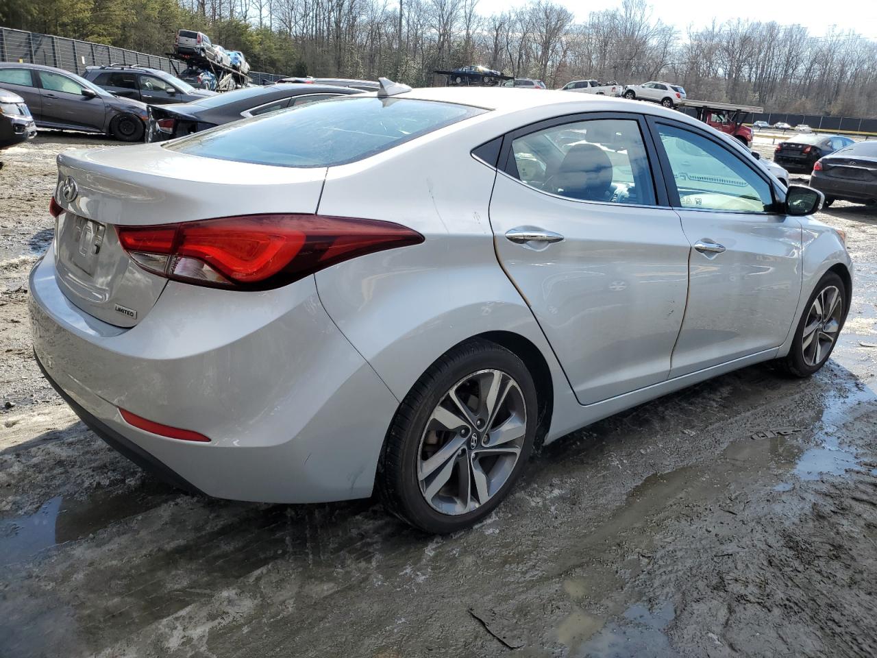 2014 Hyundai Elantra - Image 3
