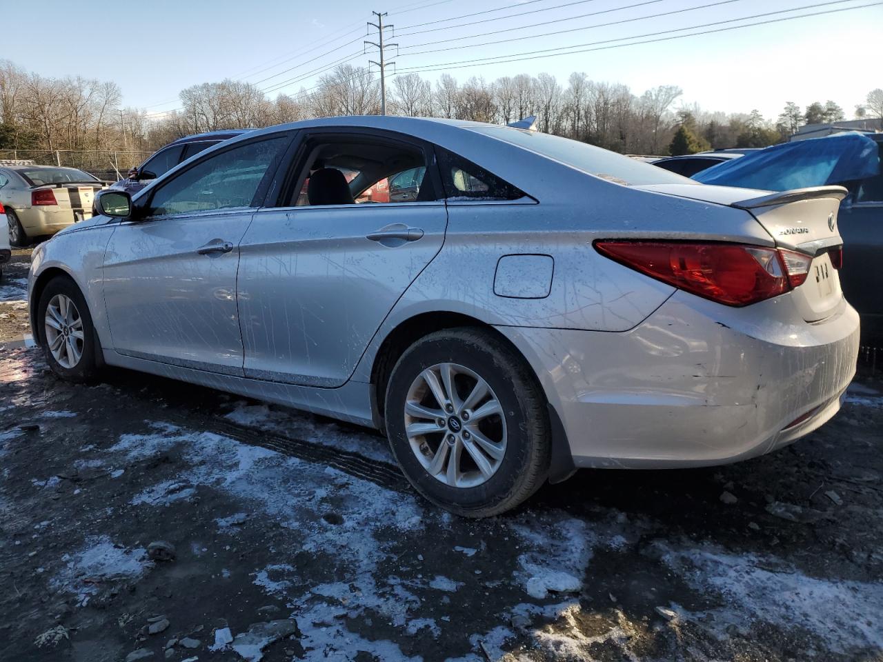 2013 Hyundai Sonata - Image 2