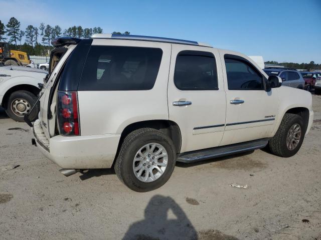 Parquets GMC YUKON 2013 Biały