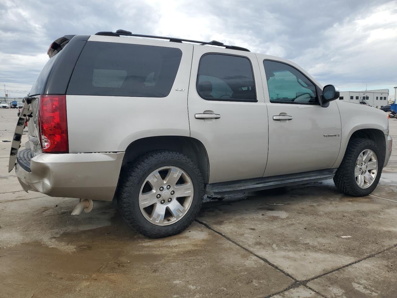 2007 GMC Yukon - Image 3