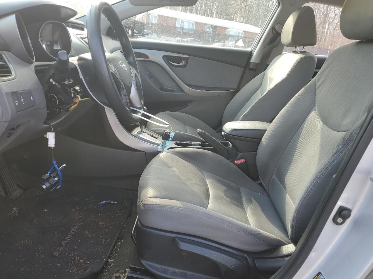 2013 Hyundai Elantra - Image 7