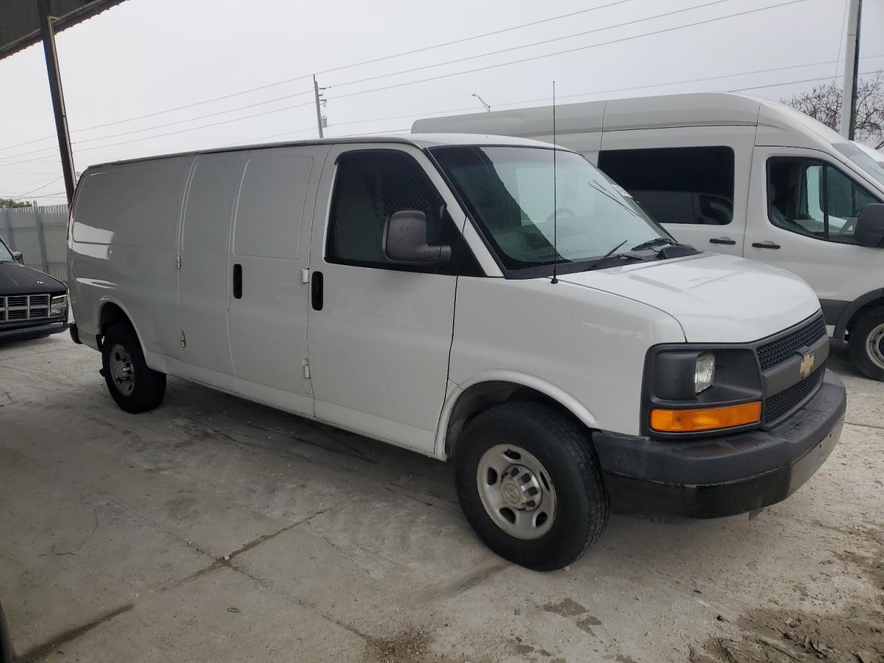 2013 Chevrolet Express - Image 4
