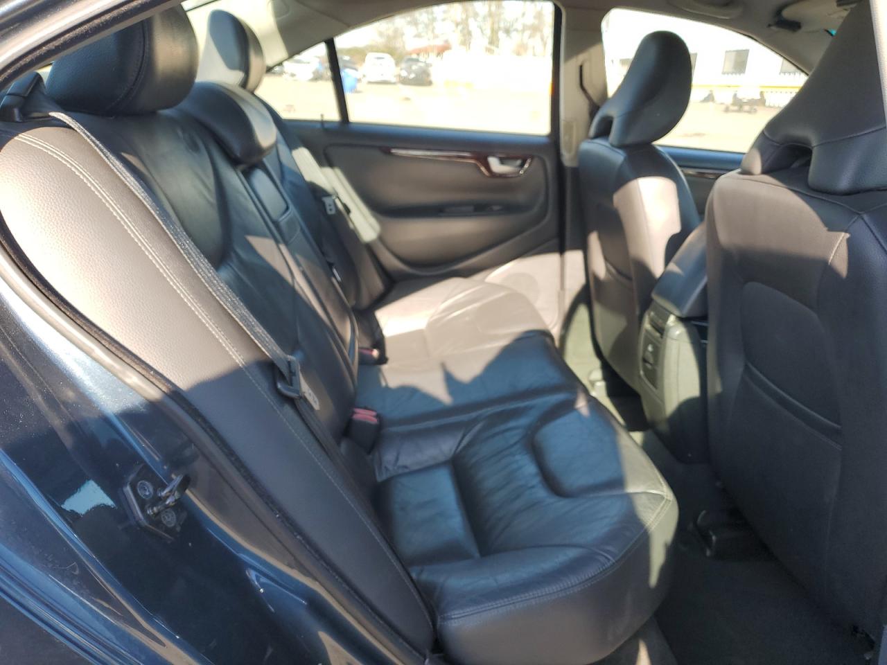 2006 Volvo S60 - Image 10