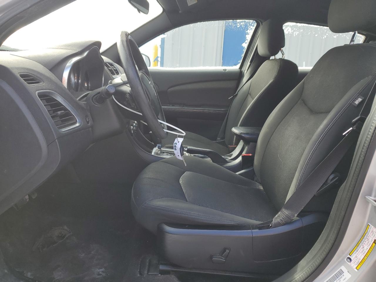 2011 Dodge Avenger - Image 7