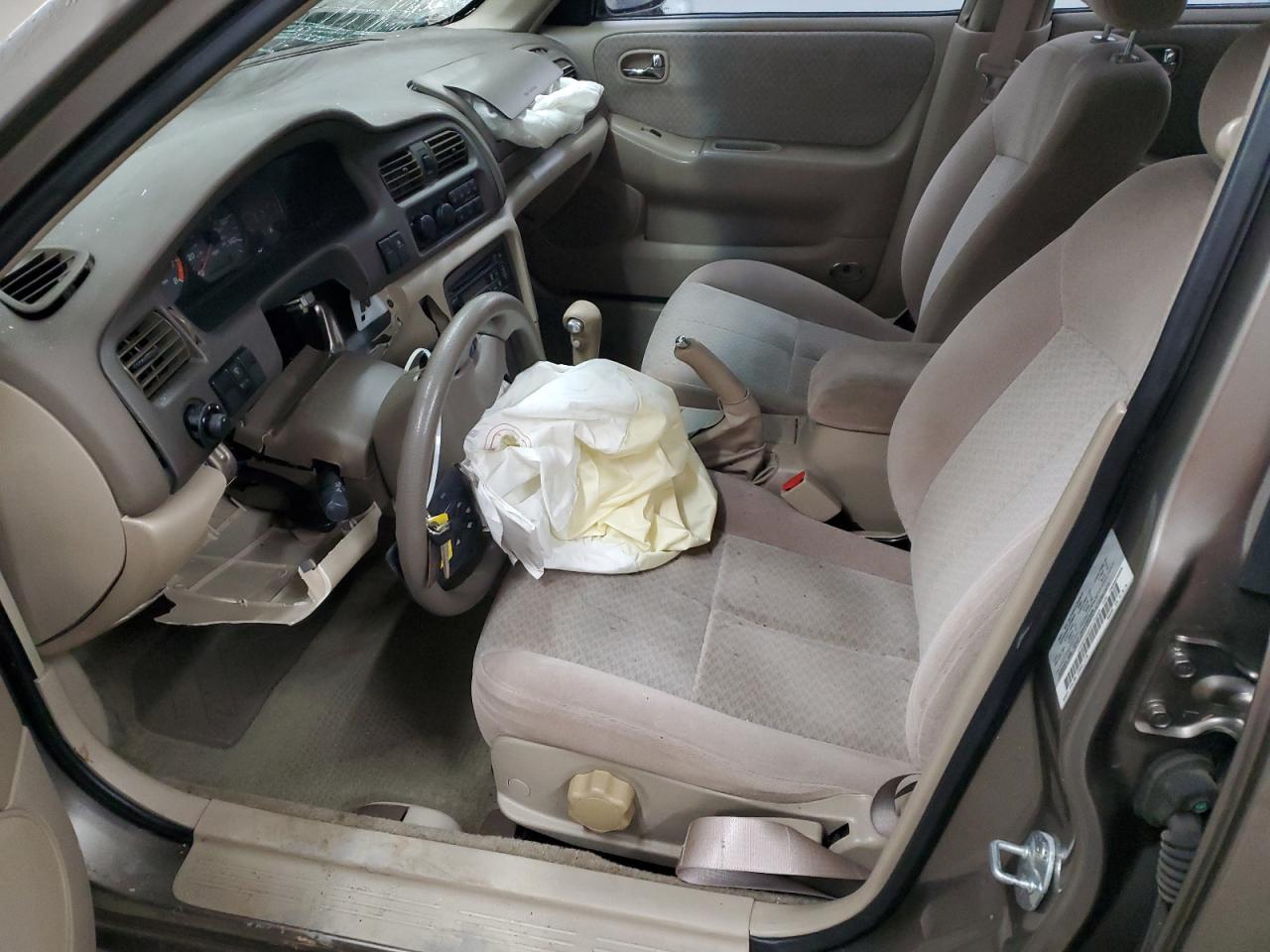 2000 Mazda 626 - Image 7
