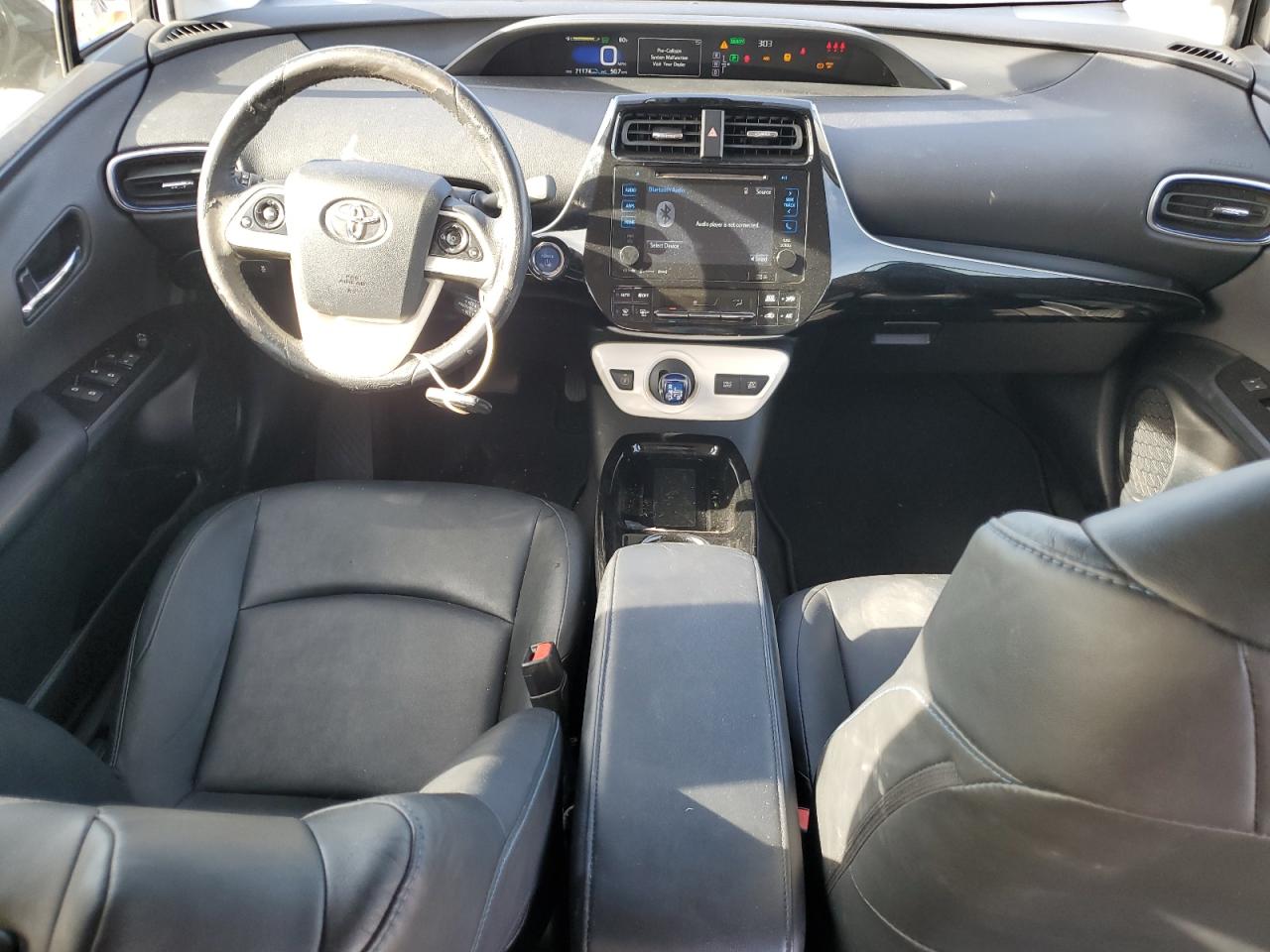 2017 Toyota Prius - Image 8