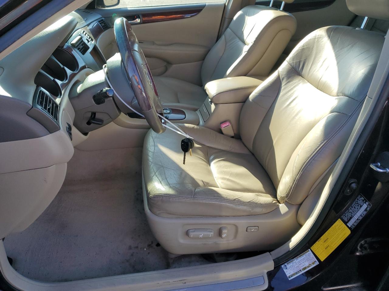 2004 Lexus ES - Image 7