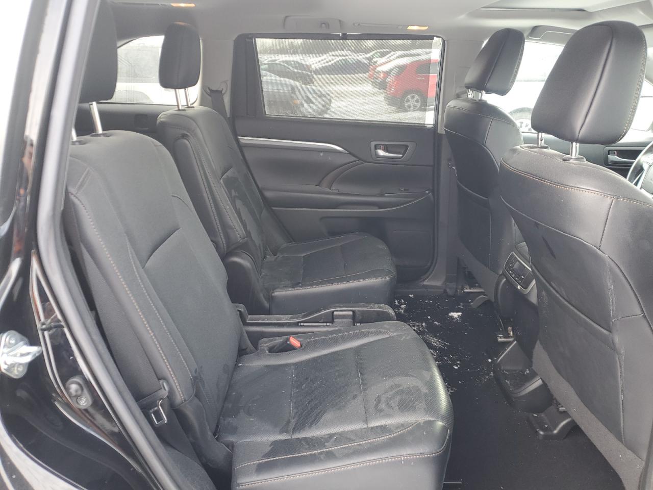 2018 Toyota Highlander - Image 11