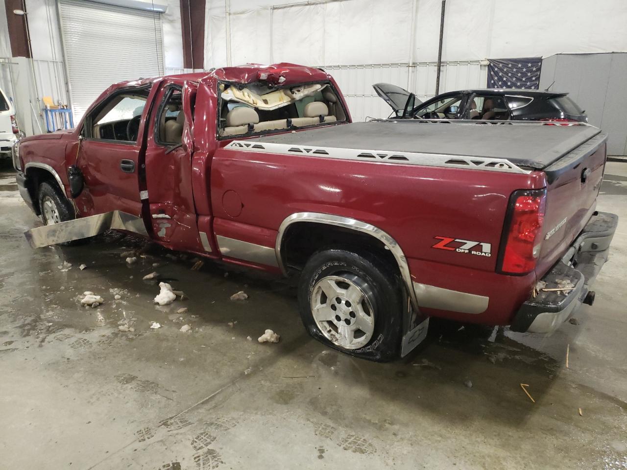 2005 Chevrolet Silverado - Image 2