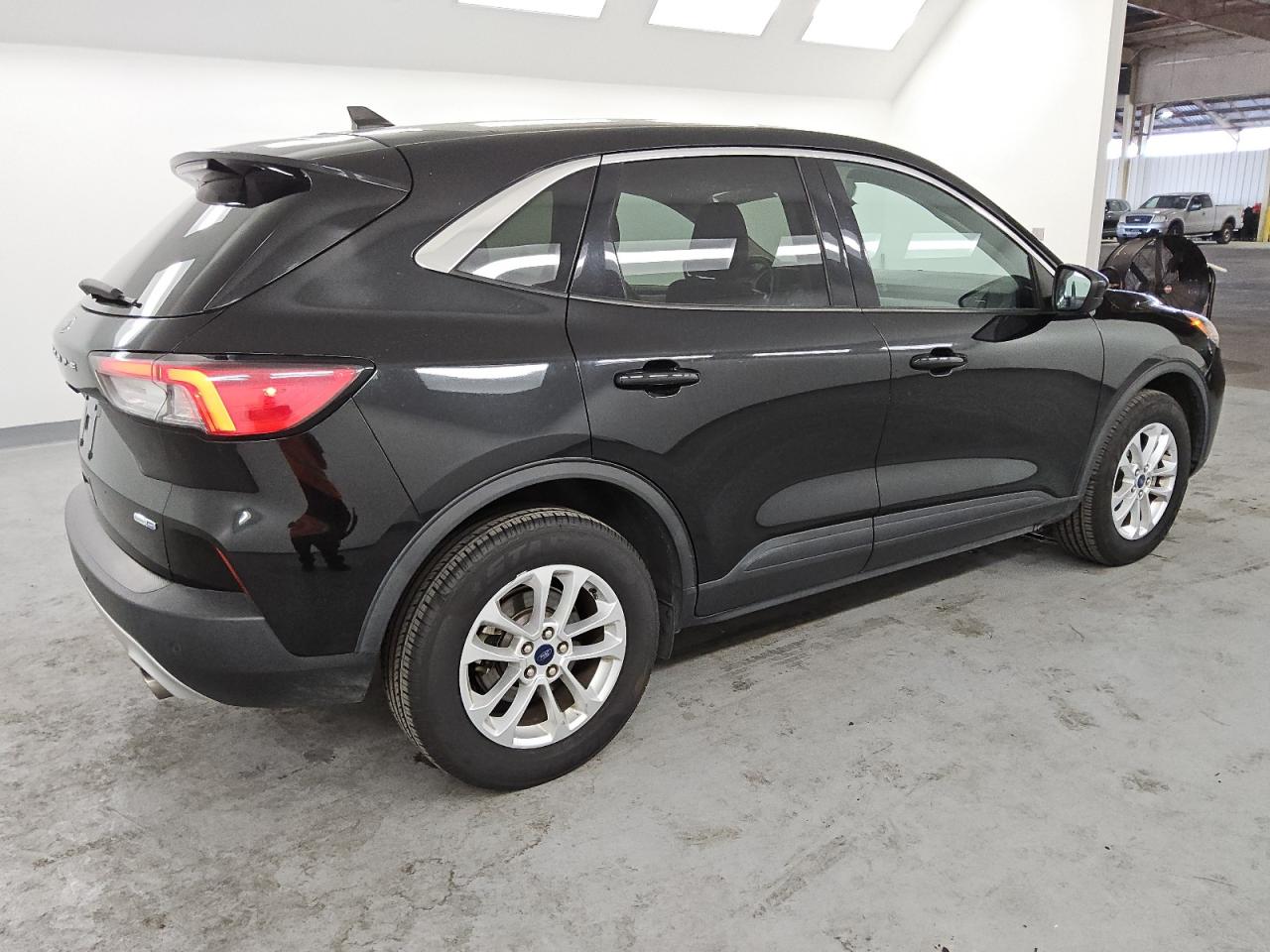 2020 Ford Escape - Image 3