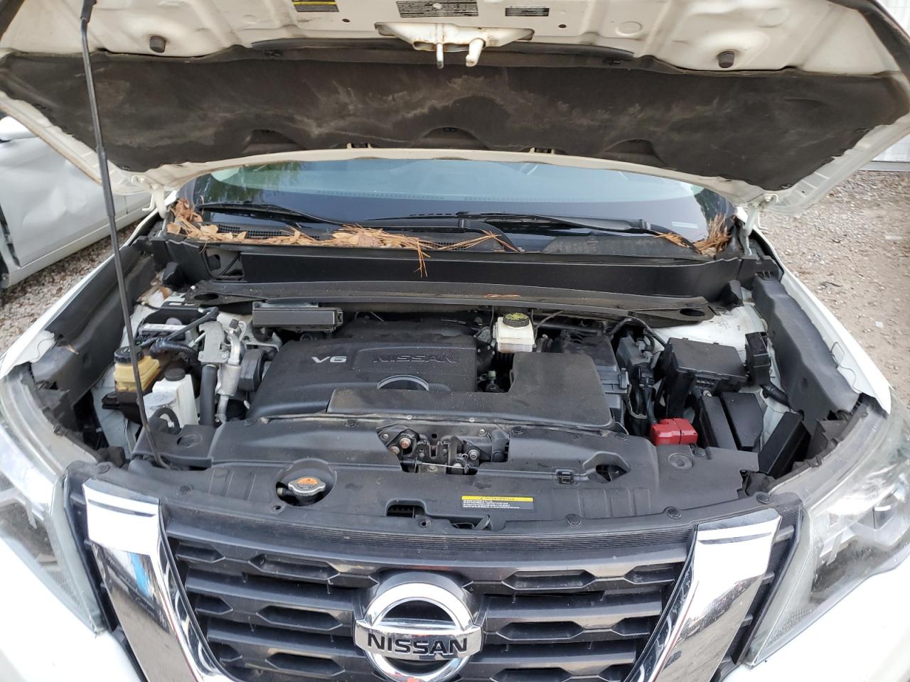 2017 Nissan Pathfinder - Image 12