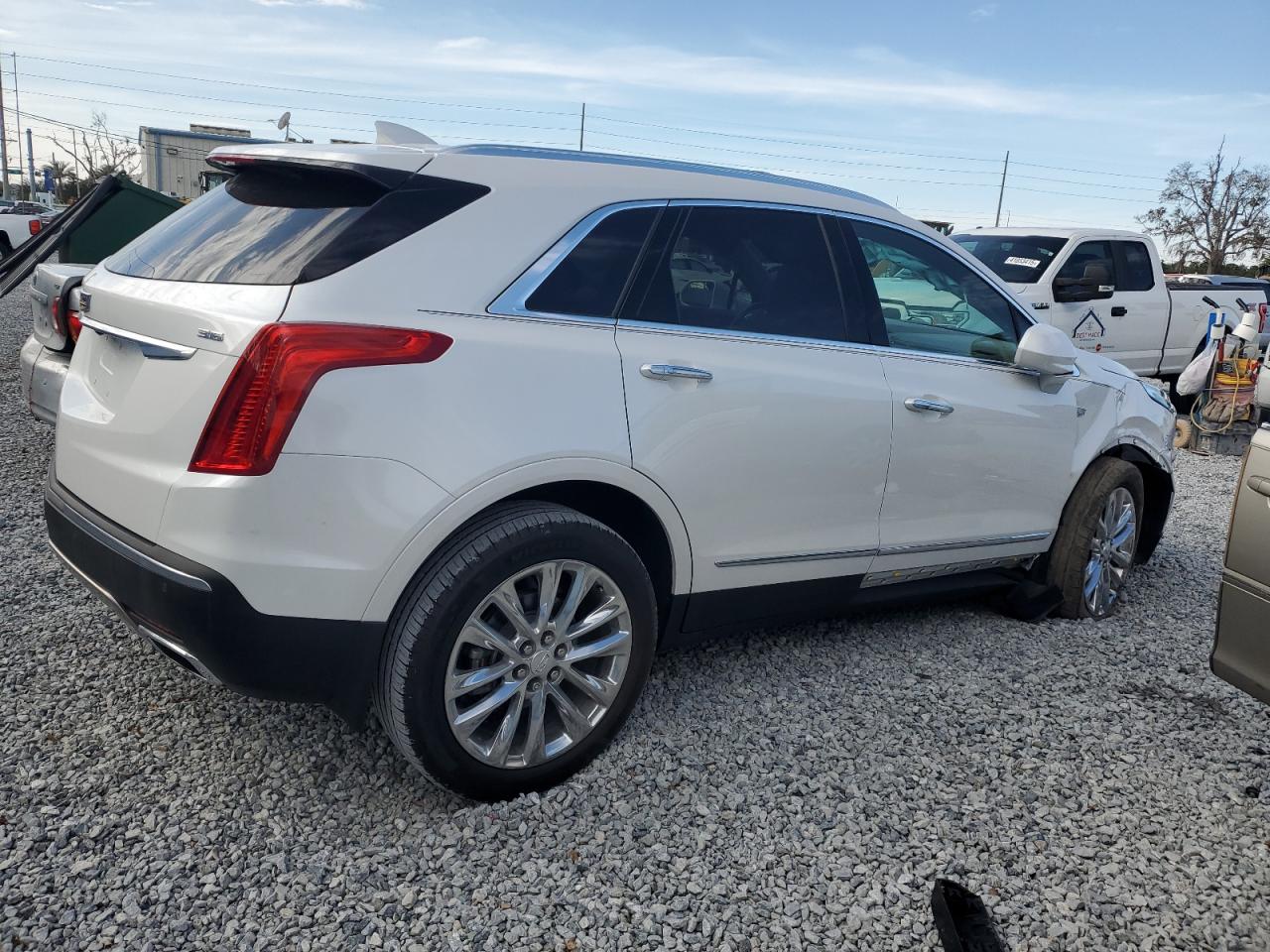 2017 Cadillac XT5 - Image 3